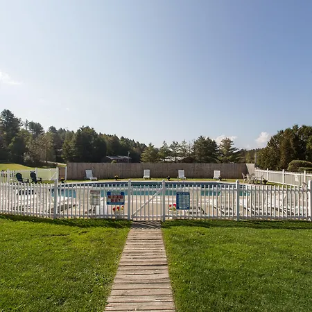 Commodores Inn-3