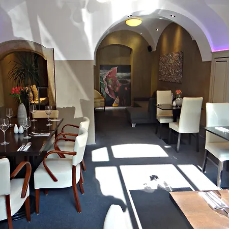 Hotel U Krize-2