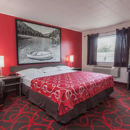 Super 8 By Wyndham Kirkland Lake-2