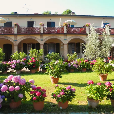 Hotel Le Renaie-2