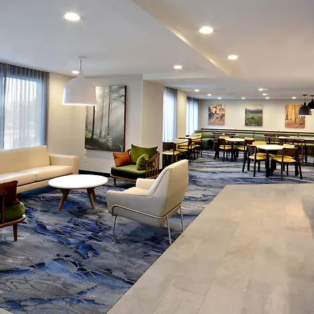 Fairfield Inn Greensboro Airport-2