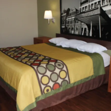 Super 8 By Wyndham Mobile/Tillmans Corner-3