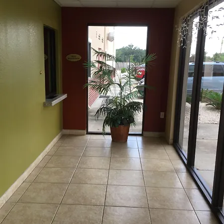Red Lion Inn & Suites Iah Airport East-3