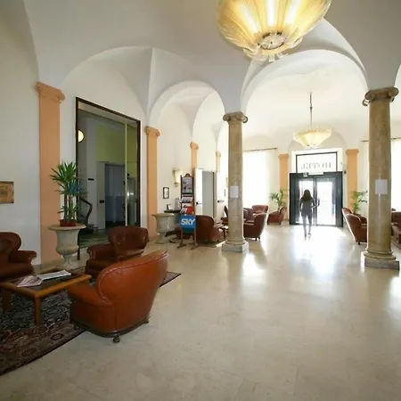 Hotel Mediterranee-3