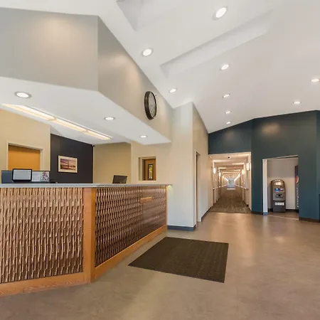 Surestay Plus Hotel By Best Western Highland Poughkeepsie-3