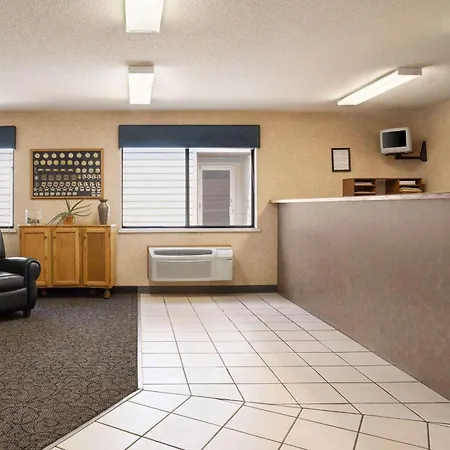 Travelodge By Wyndham Morrill-3