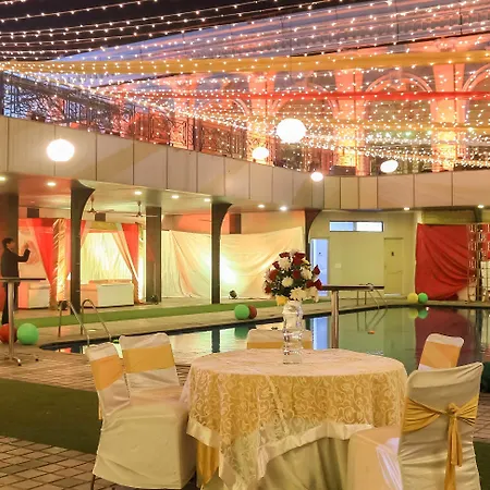 Dee Marks Airport Hotel & Resorts-2