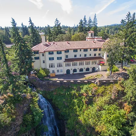 Columbia Gorge Hotel & Spa-3