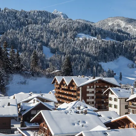 Bernerhof Swiss Quality Hotel Gstaad-2