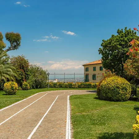 Culture Hotel Villa Capodimonte-2