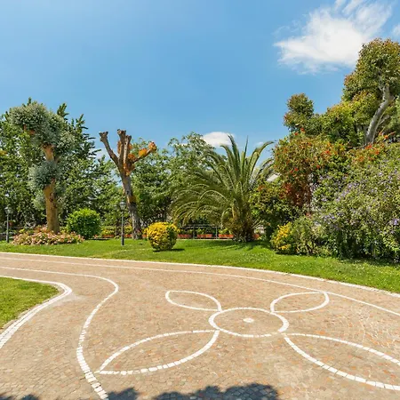 Culture Hotel Villa Capodimonte-3