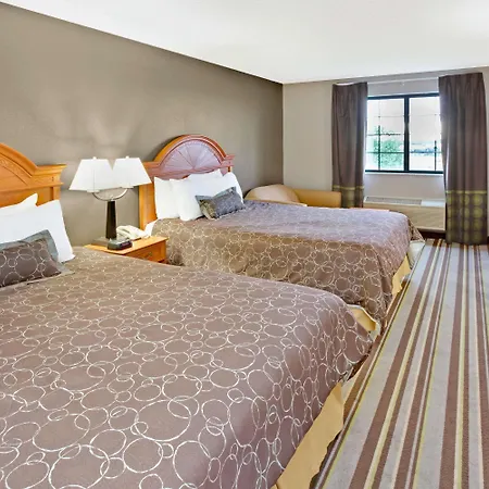 Super 8 By Wyndham South Bend-3