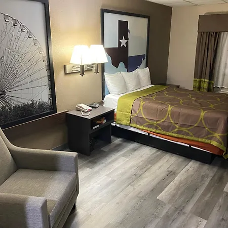 Super 8 By Wyndham Gainesville Tx-3