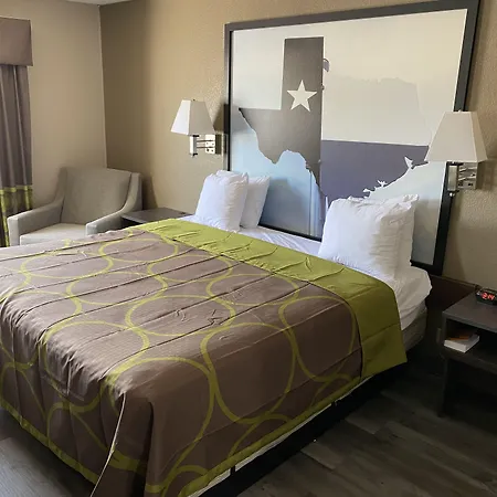 Super 8 By Wyndham Gainesville Tx-2