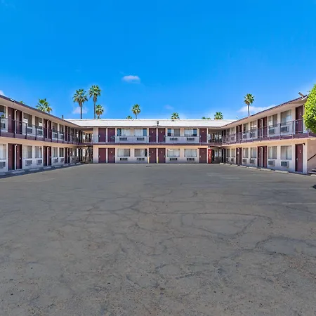 Knights Inn Yuma-3