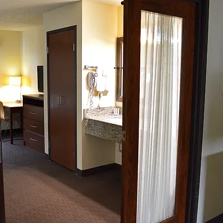 Americinn By Wyndham Spencer-3