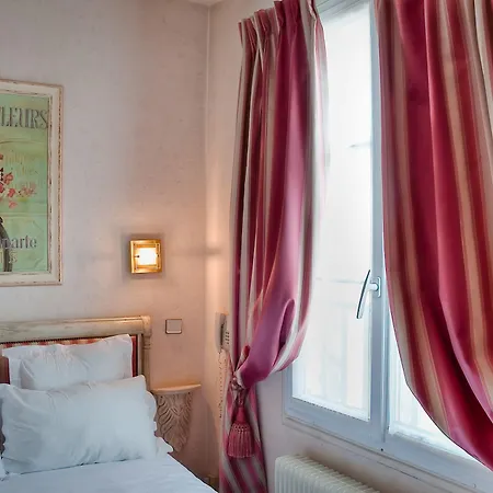 Hotel De La Motte Picquet-3