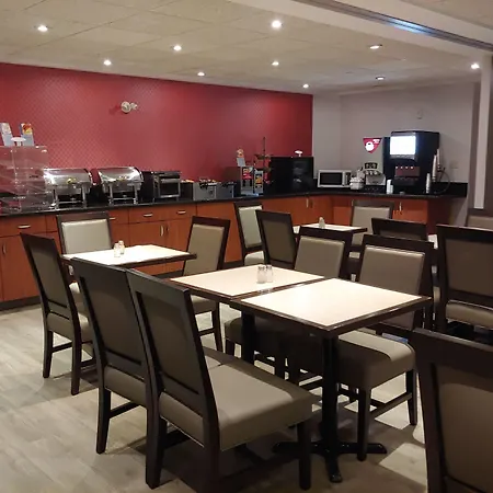 Best Western Plus Burlington Inn&Suites-3