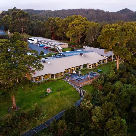 Strahan Village-2