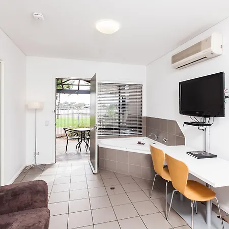 Majestic Oasis Apartments-2