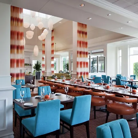 Hilton Garden Inn Montreal Airport-3