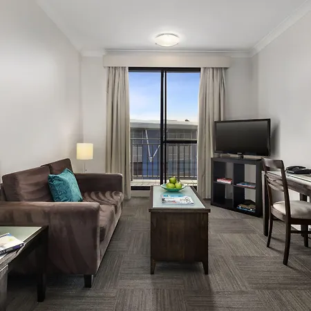 Oaks Sydney North Ryde Suites-3