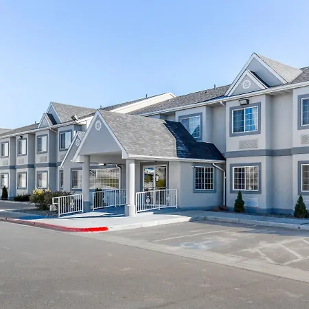 Quality Inn & Suites Elko-3