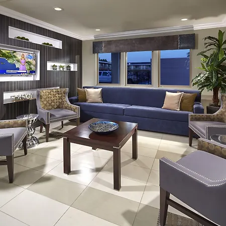 Eden Roc Inn & Suites Near The Maingate-2