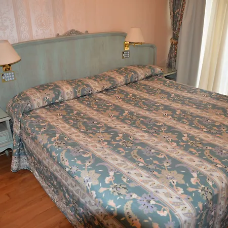 Hotel Simplon-3