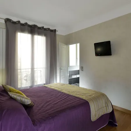 Carladez Cambronne-3