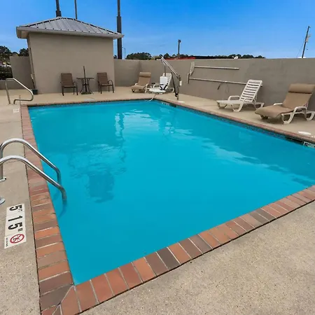 Quality Inn & Suites Pearl-Jackson-3