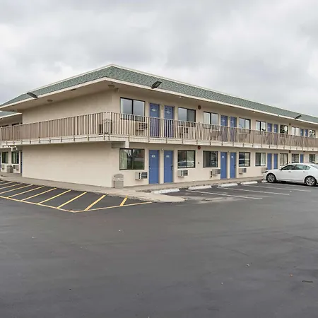 Motel 6 Kansas City, Mo - Airport-2