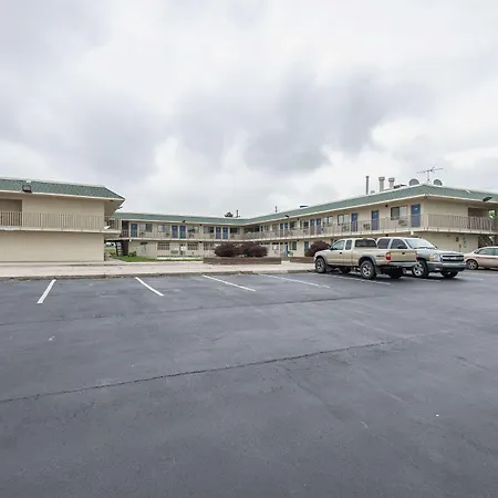 Motel 6 Kansas City, Mo - Airport-3