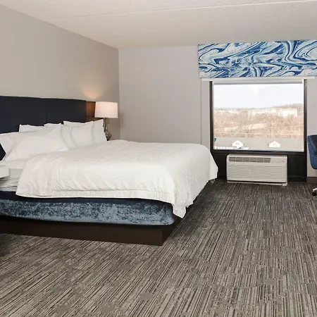 Hampton Inn Easton-3