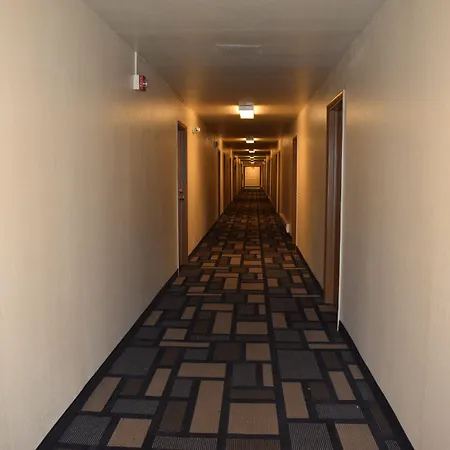 Knights Inn Grand Rapids East Airport-3