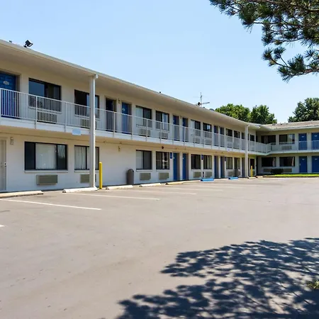 Motel 6-Redding, Ca - Central-2