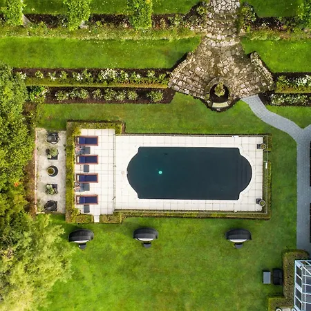 Black Swan Lakeside Boutique Hotel-3
