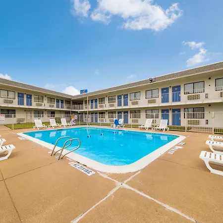 Motel 6-Greenville, Tx-2