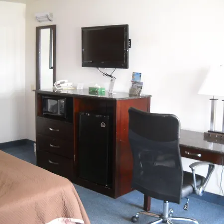 Travelodge By Wyndham Parkersburg-2