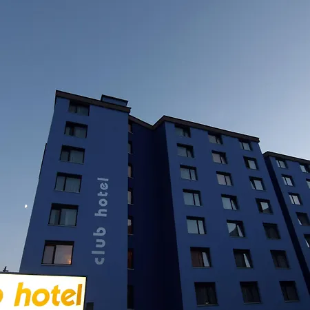 Club Hotel Rooms Only - By Mountain Hotels-3