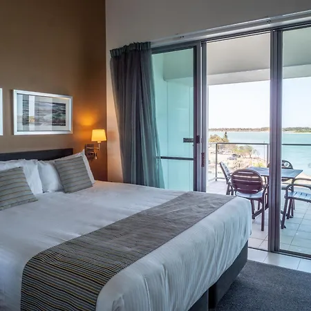 Ramada Hotel & Suites By Wyndham Ballina Byron-3