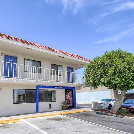 Motel 6-Corona, CA-2