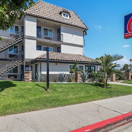 Motel 6-Escondido, CA-2