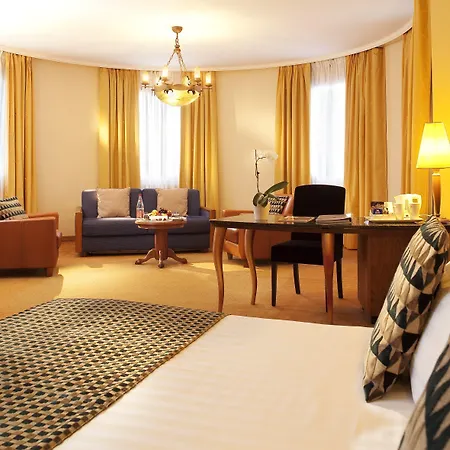 Dream Castle Hotel Marne La Vallee-3