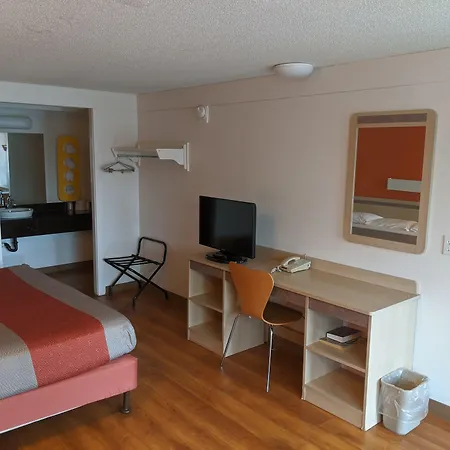 Rodeway Inn Altoona Orchard Plaza-2