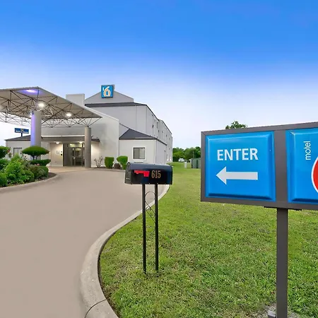 Motel 6-Denison, Tx-2