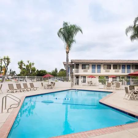 Vagabond Inn Camarillo-3
