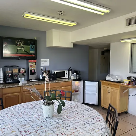 Americas Best Value Inn And Suites Groves-3