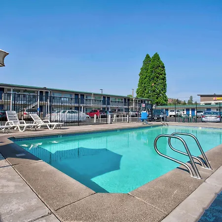 Motel 6-Bend, Or-3