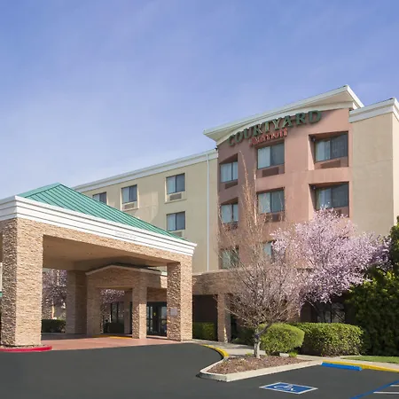 Courtyard By Marriott Sacramento Folsom-3